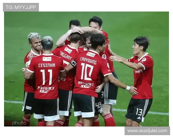 国际足联新规广告牌距离边线需保持1米以降低比赛风险